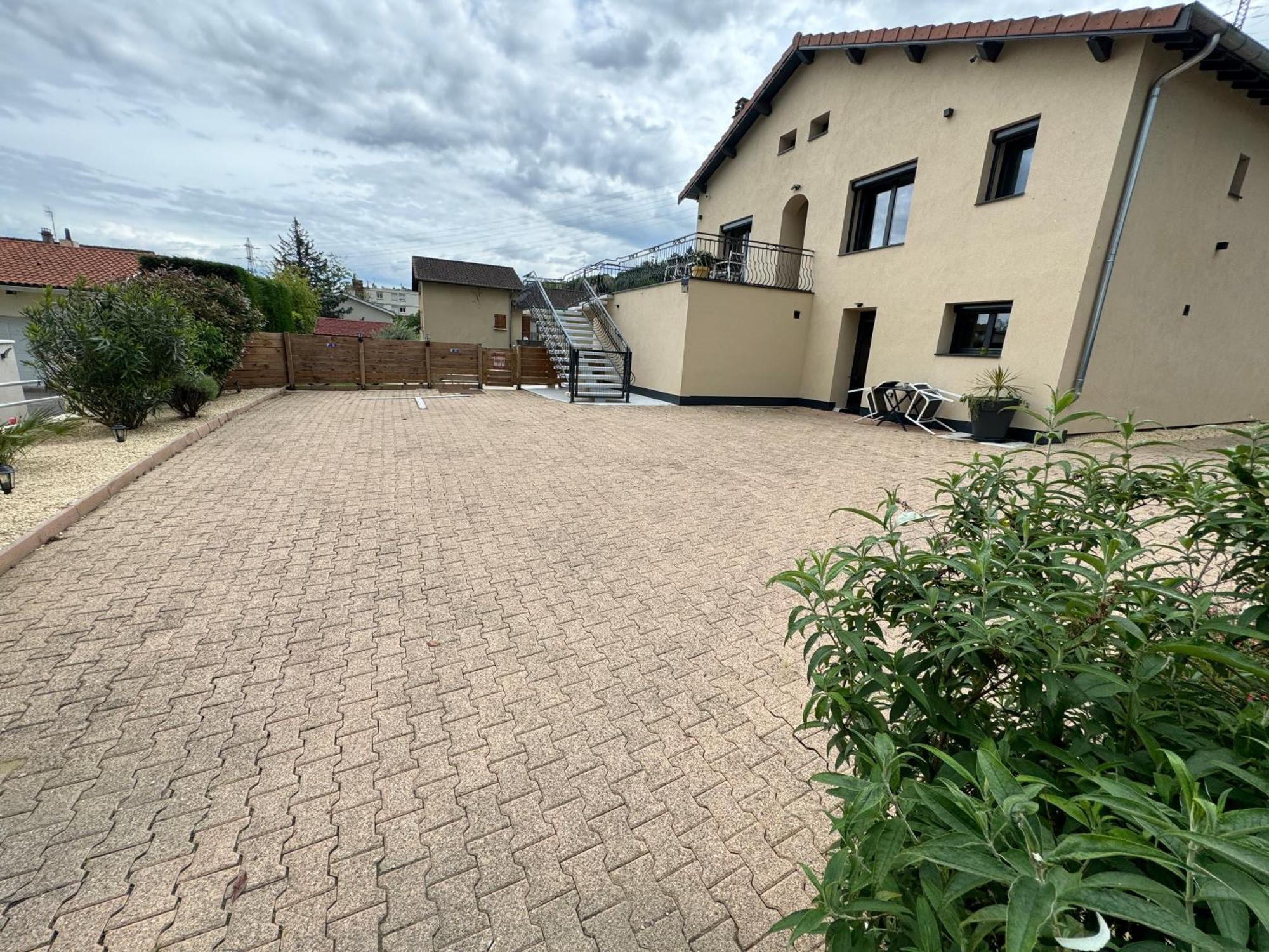 O'Bon'Plan Apartment Givors Exterior photo